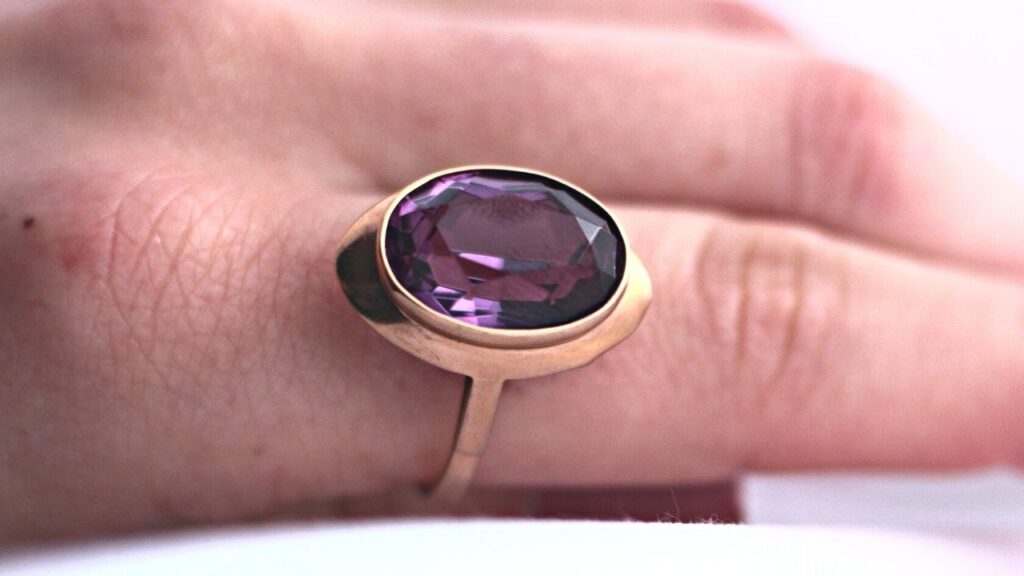 Zdjęcie przedstawiające Ametyst pierścionek